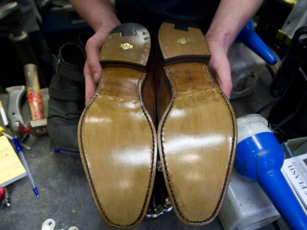 How To Repair Shoe Soles And Heels - Best Design Idea